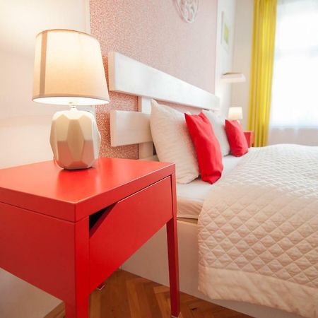Spacious Stylish Apartment In Old Town ซีบิว ภายนอก รูปภาพ