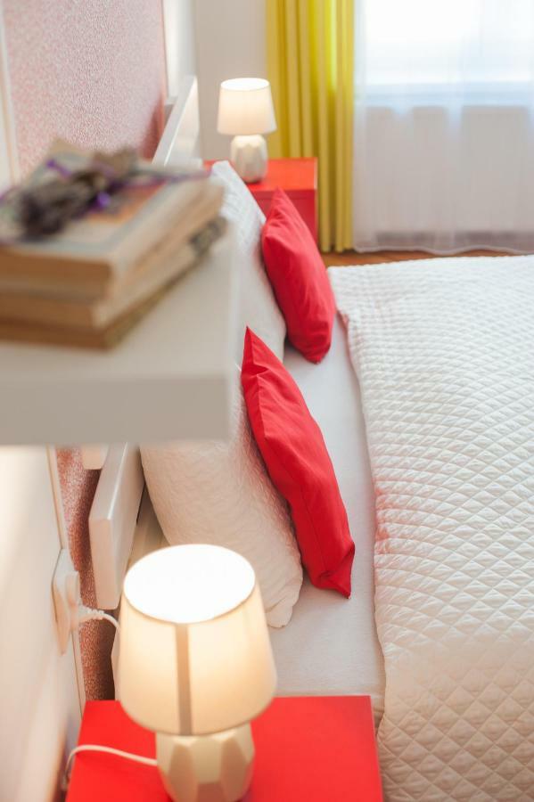 Spacious Stylish Apartment In Old Town ซีบิว ภายนอก รูปภาพ